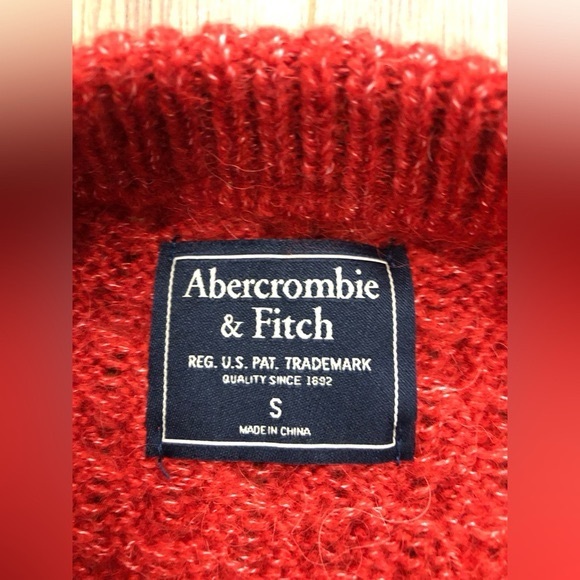 ABERCROMBIE ampFITCH WOOL MIX CROPPED KNIT RED SWEATER IN SIZE SMALL - Picture 6 of 7